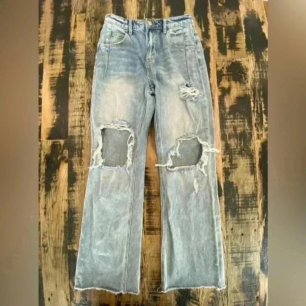 Women’s Distressed Light Blue Straight-Leg Jeans